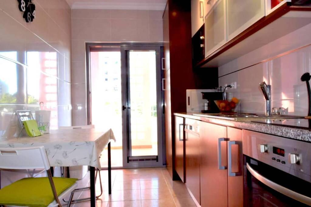 Brina, Stylish Apartment In Portimão Exteriör bild