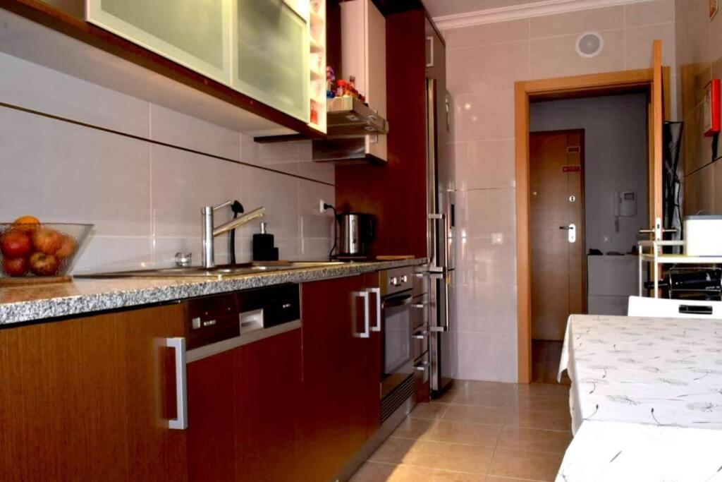 Brina, Stylish Apartment In Portimão Exteriör bild