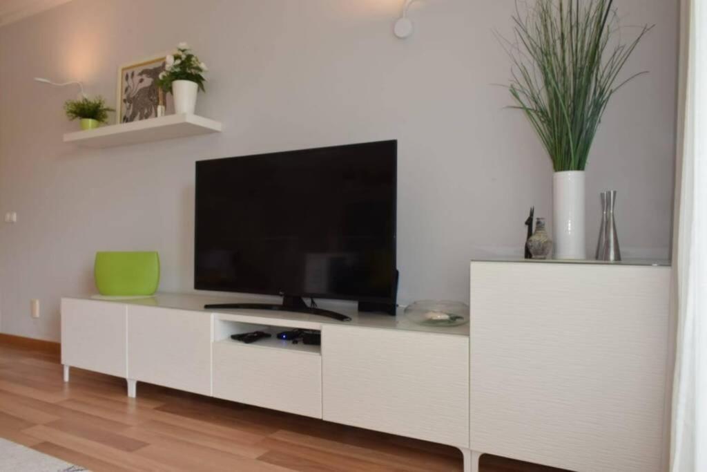Brina, Stylish Apartment In Portimão Exteriör bild